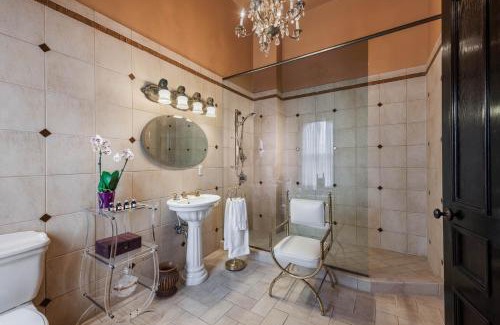 Midtown Hotel | The Inn at 97 Winder