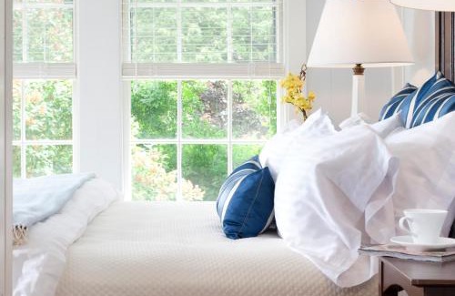 Kennebunk Bed & Breakfast | The Inn At English Meadows