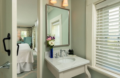 Yarmouth Port Bed & Breakfast | The Inn at Yarmouth Port