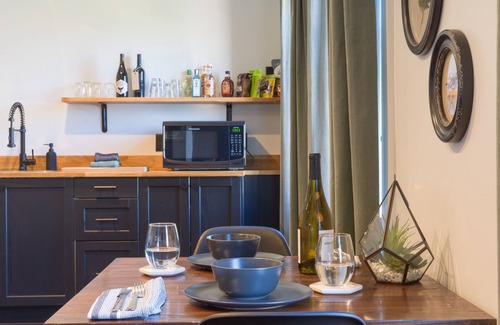 Portsmouth Apartment | THE INN Downtown - Superior King Studio Apartment