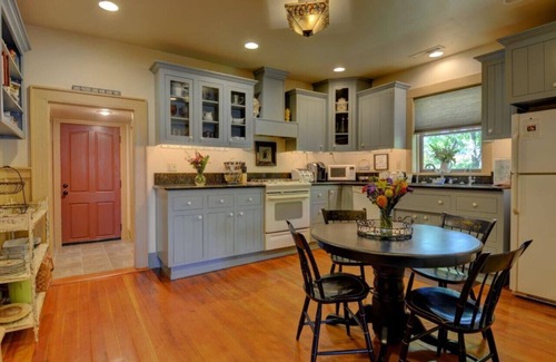 Jacksonville Cottage | The Inn on 5th Street!