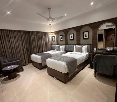Andheri East Hotel | The International by Tunga