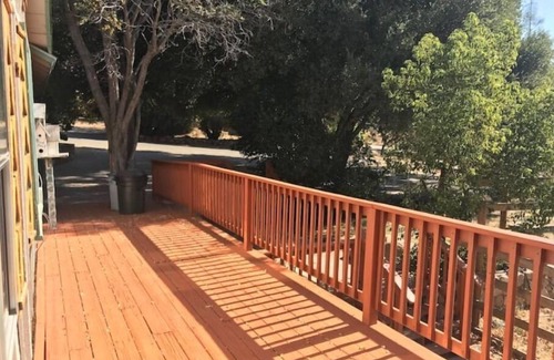 Kernville Cottage | The Isabella Lakehouse