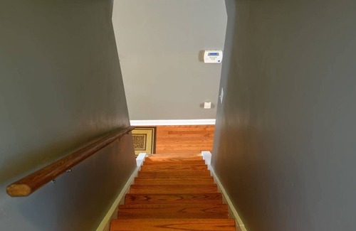 Queen Village House | THE ITALIAN MARKETER!! ADVENTUROUS Metro Area Queens Village Home!!