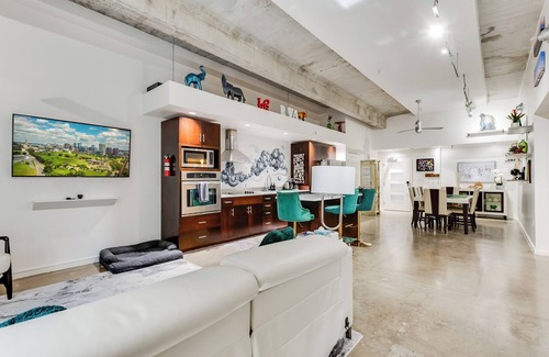 Jackson Ward Condo | The J | Modern Stay | Jackson Ward