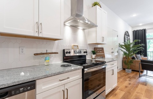 Inglewood Condo | The Jack Daniel's Suite - East Nashville Condo