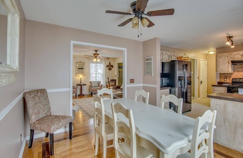 Hope Gardens House | The Jackson Cottage - 5 Minutes from Downtown