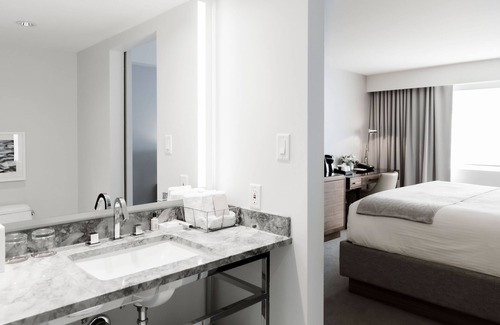 Saskatoon Downtown Hotel | The James Hotel