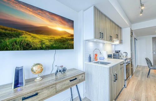 Garden District Apartment | The Jarvis Suites