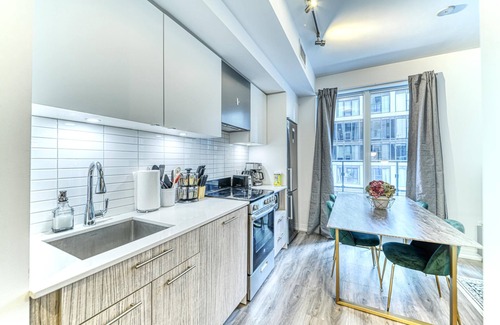 Garden District Apartment | The Jarvis Suites