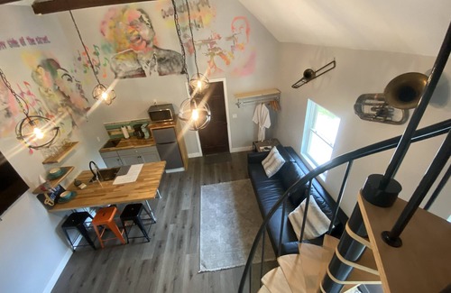 Sanford Apartment | The Jazz Loft