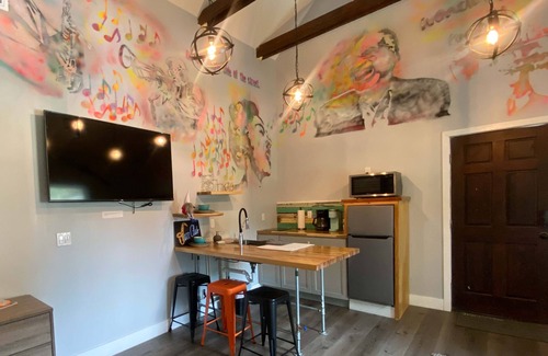 Sanford Apartment | The Jazz Loft