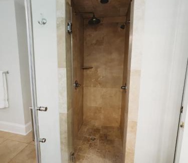 Downtown Hotel | The Jefferson Inn