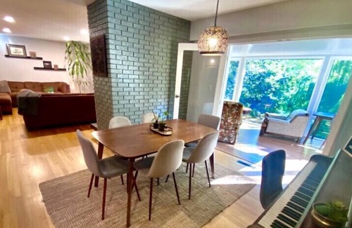 Southeast Kelowna House | The Jungle House