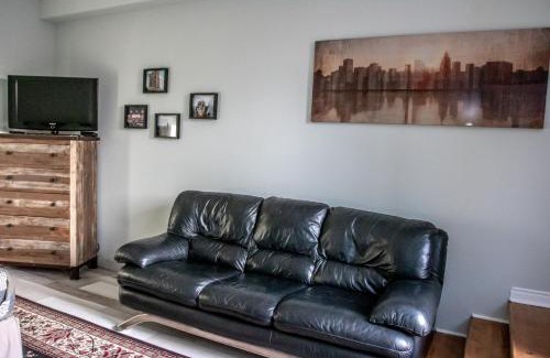 Bracebridge Apartment | The Jypsy Inn/Fifth Avenue