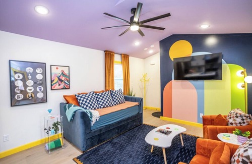 Waynesville Apartment | The Kaleidoscope Cove w/Hot Tub Close to FLW!