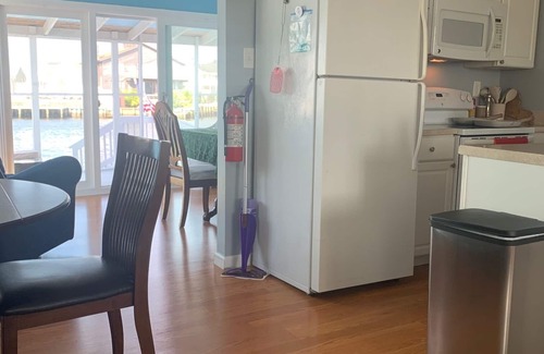 Beach Haven West House | The KAS - Lagoon Water Views. AC & WiFi. New outdoor shower