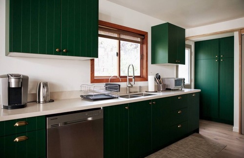 Kernville House | The Kern River House: Lookout House Private Riverfront Access Fireplaces Dog OK