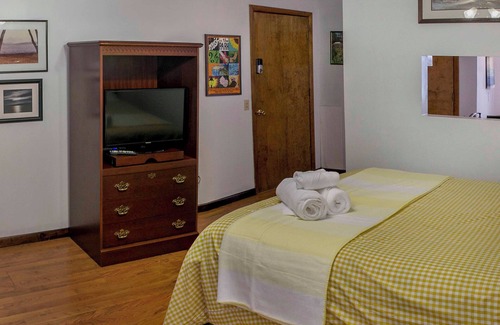 Cameron Apartment | The Keuka @ The Village Tavern Inn Located in Hammondsport, NY