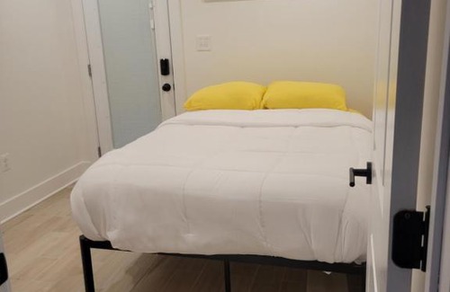 Bellevue Apartment | The Kickback!