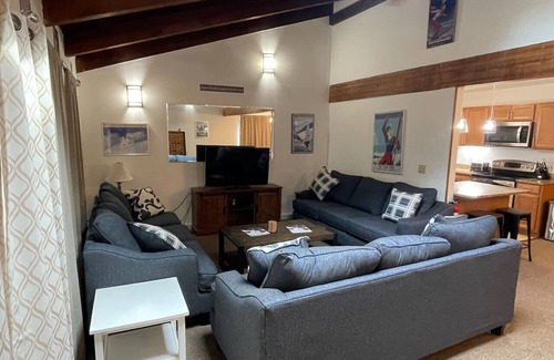 Killington Apartment | The Killington Chalet, Hot Tubs, Sauna, Boot Dryer