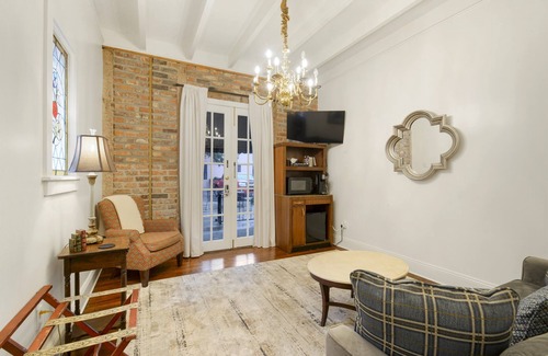 Treme Hotel | The King Oliver Guesthouse