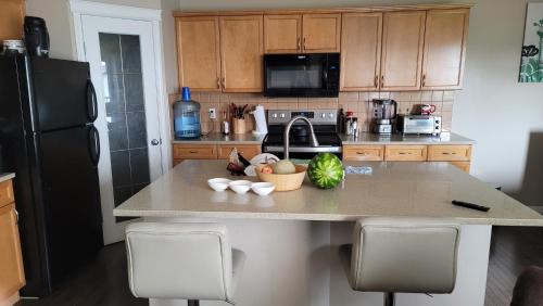 Southwest Calgary House | The King place, is a ROOM in a PRIVATE HOUSE, close to CTrain and Spruce Meadows Equestrian