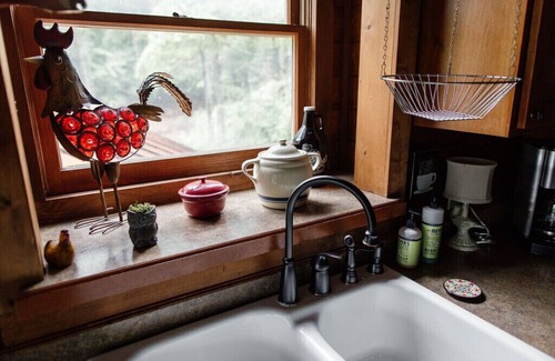 Blue Ridge House | The Kingfisher Cabin -Creekside Mountain Escape, Blue Ridge/McCaysville-