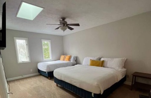Mason House | The Kings Island House! 5 King Beds 3 bath