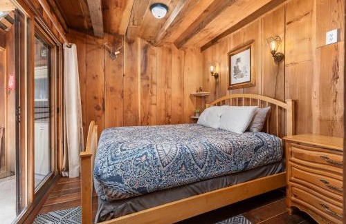Wilsonia House | The Knotty Cabin in Kings Canyon National Park