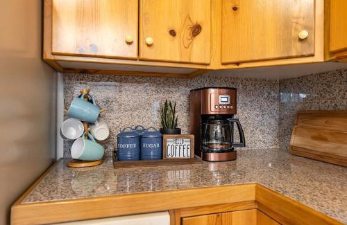 Shaver Lake House | The Knotty Sparrow Prime Spot Smores Nights