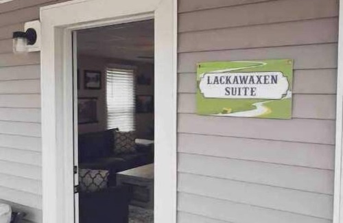 White Mills Apartment | The Lackawaxen Suite at PatriotHouse of Hawley PA