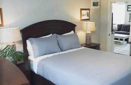 White Mills Apartment | The Lackawaxen Suite at PatriotHouse of Hawley PA