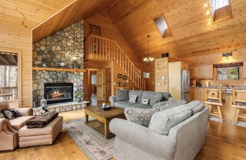 Cumberland House | The Lake Home on Beaver Dam Lake in Cumberland, Wisconsin