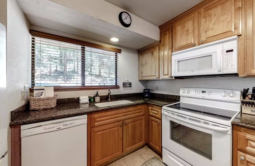 Lakeshore Condo | The Lake House - 2bd/2bth condo 19 at Huntington Lake