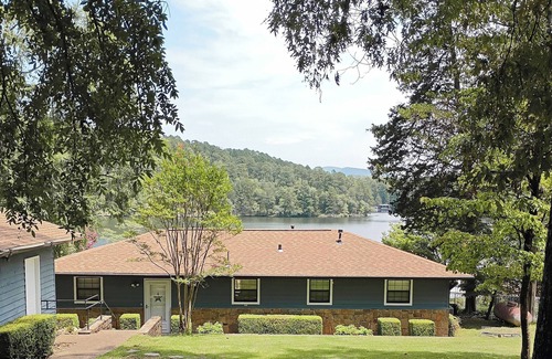 Mid America House | The Lake House on Lake Hamilton