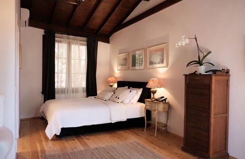 Orhangazi Hotel | The Lake House