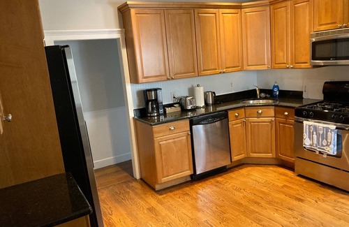 Asbury Park Apartment | The Lakeview Retreat/15 Min Walk to Beach
