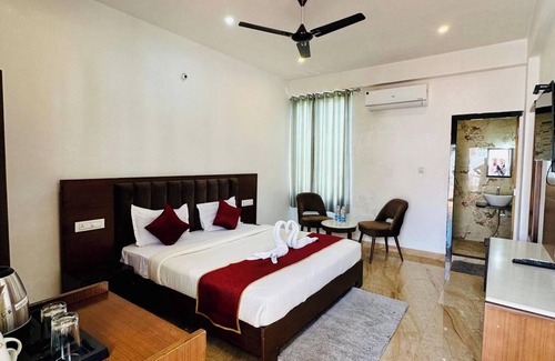 Chamboa Sarjela Hotel | The Lal Bagh Resort