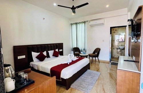 Chamboa Sarjela Hotel | The Lal Bagh Resort