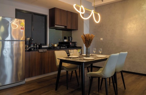 Tanjung Bungah Apartment | The Landmark by The Only Bnb
