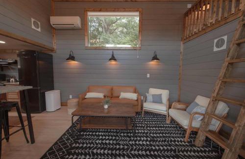 Lookout Valley Neighborhood Association House | The Lavender Loft