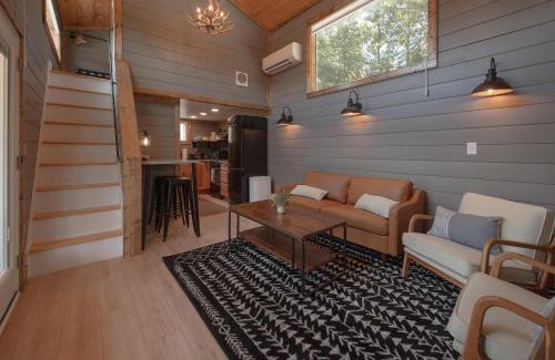 Lookout Valley Neighborhood Association House | The Lavender Loft