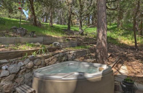 Crestline House | The Lazy Bear Cabin - For 6