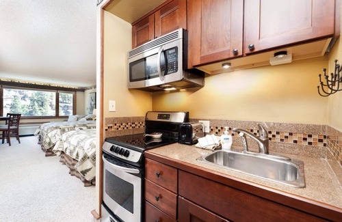 Purgatory Cabin | The Lazy Bear Lodge (#236) | Pool, Near Ski, Mtn Views - Golf/AC/Hot Tub