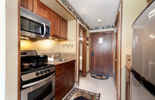 Purgatory Cabin | The Lazy Bear Lodge (#236) | Pool, Near Ski, Mtn Views - Golf/AC/Hot Tub