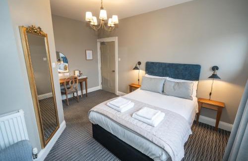 Eastington Bed & Breakfast | The Lazy Goose - Coffee House & Bedrooms