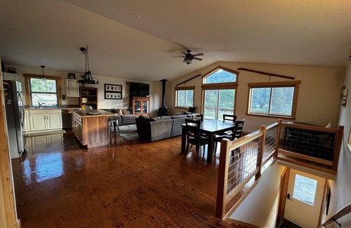 Leavenworth House | The Leavenworth Escape