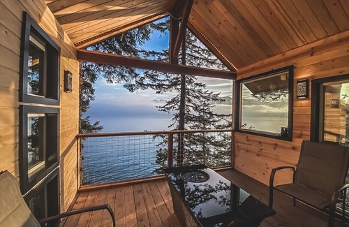 Seward Cabin | The Ledge at Granite Point