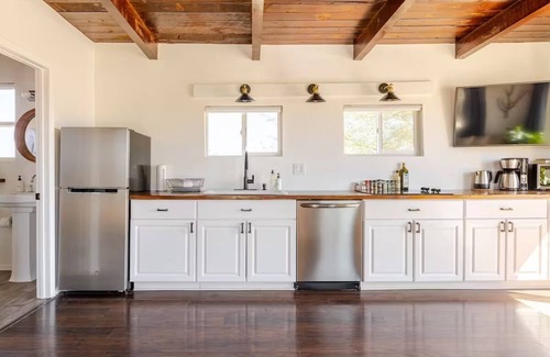 Twentynine Palms Cabin | The Leeds Cabin: A Civilization Escape